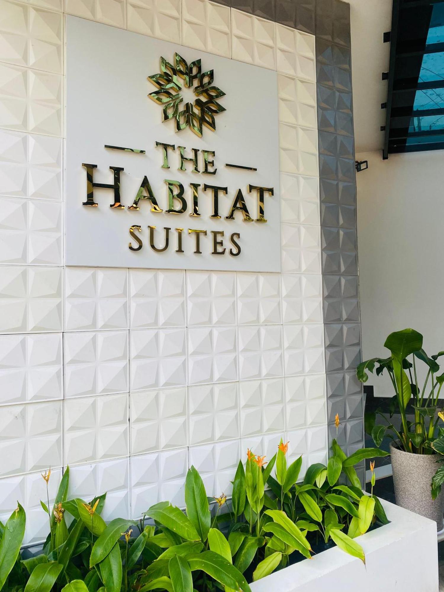 The Habitat Suites Guruvāyūr Buitenkant foto